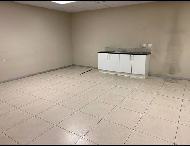 2,191M² WAREHOUSE TO LET IN COSMO BUSINESS PARK